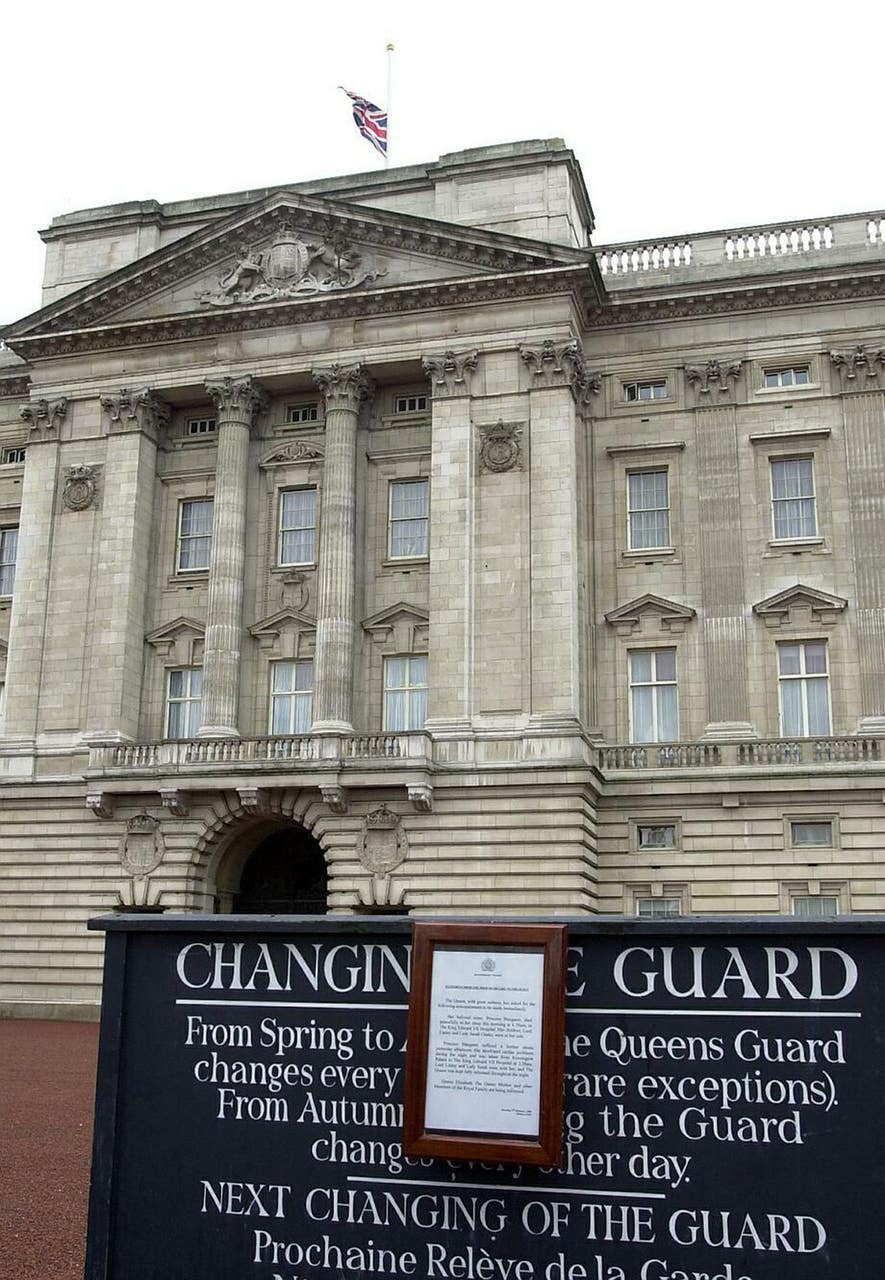 Royal births and deaths confirmed traditionally by notices at