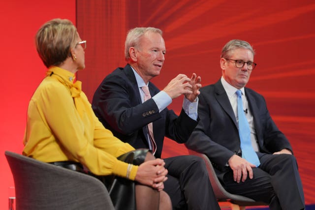 Prime Minister Sir Keir Starmer in conservation with former chief executive of Google, Eric Schmidt and Dame Emma Walmsley, chief executive of GSK