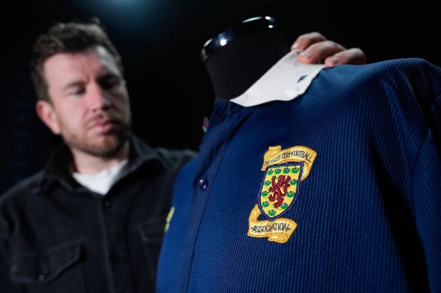 Steve Nicol memorabilia sale