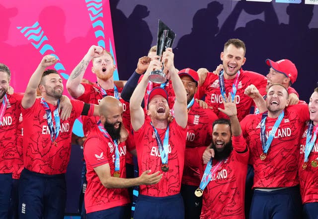 England players celebrate T20 World Cup win