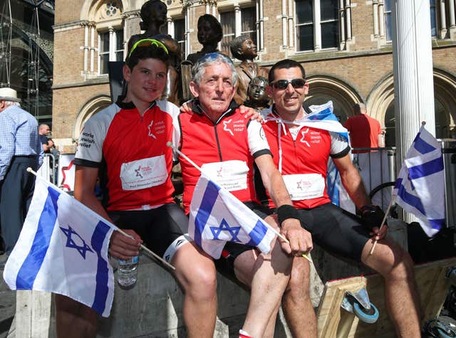 Paul Alexander with son Nadav and grandson Daniel