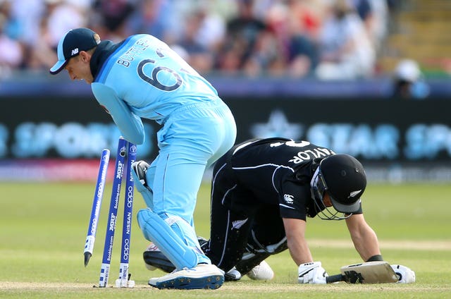 Jos Buttler completes the run out of Ross Taylor