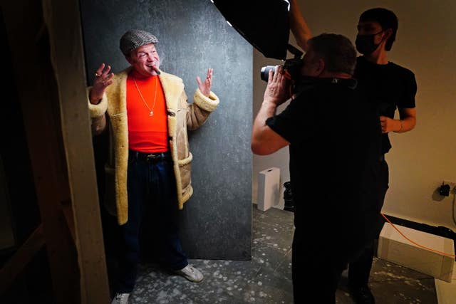 Rankin takes a portrait picture of Tom Bennett in character as Del Boy