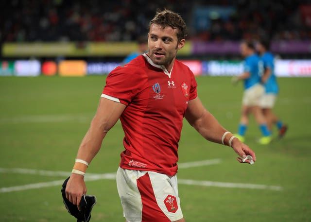 Leigh Halfpenny will start at full-back if Williams fails to recover from the ankle injury