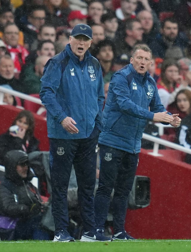 Everton manager David Moyes (left) and assistant Billy McKinlay 
