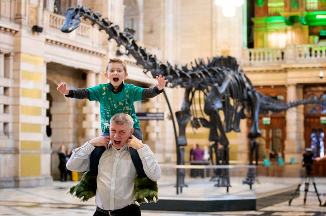 Dippy the Diplodocus skeleton cast in Glasgow