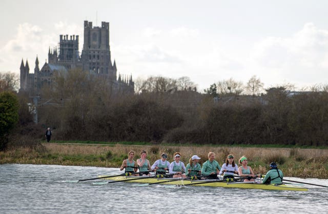 The GemCambridge University Boat Club women’s crew train on the river Great Ouse near Elyini Boat Race 2021 – Cambridge Crew Training – March 24th