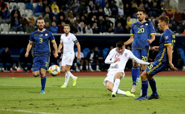 Mason Mount opened his goalscoring account for England against Kosovo 