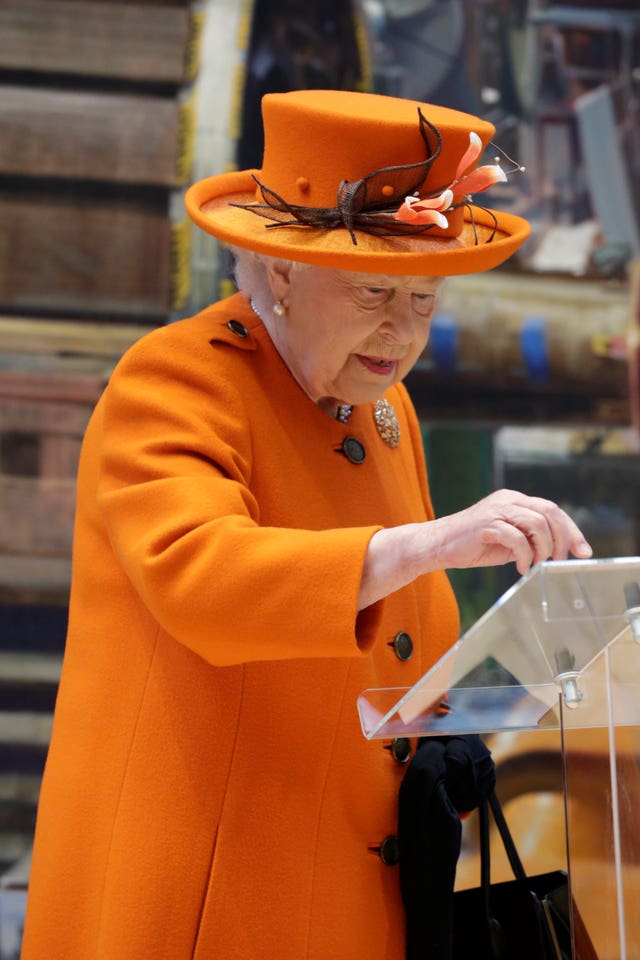 Queen Elzabeth II visits Science Museum