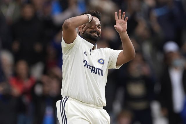 Rishabh Pant celebrates his century at Headingley