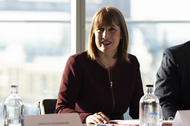 Rachel Reeves signs Mansion House Accord