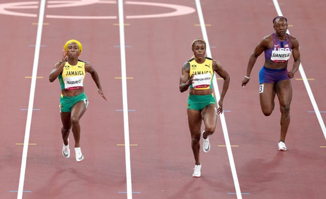 Elaine Thompson-Herah beats Shelly-Ann Fraser-Pryce