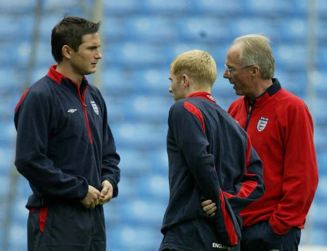 Scholes was a key part of the side under Eriksson (right) but fitting him into the same team as the likes of Lampard (left) proved problematic