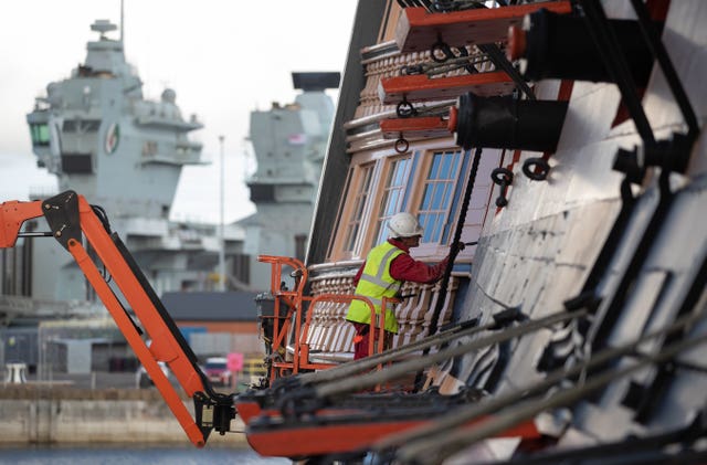 HMS Victory undergoes her biennial painting at the National Museum of the Royal Navy’s Portsmouth Historical Dockyard. Since 2015, the ship has been painted in the colours she was in at the time of the Battle of Trafalgar in 1805