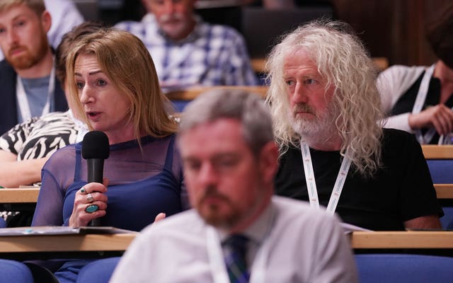 Clare Daly and Mick Wallace 