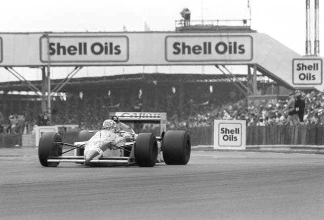 Nigel Mansell on his way to victory at the 1987 British Grand Prix 