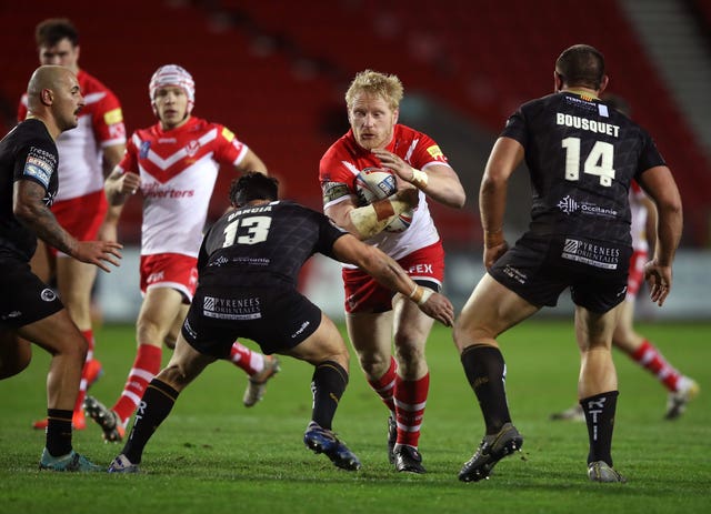 James Graham, centre, could miss next week's Super League Grand Final with a head knock