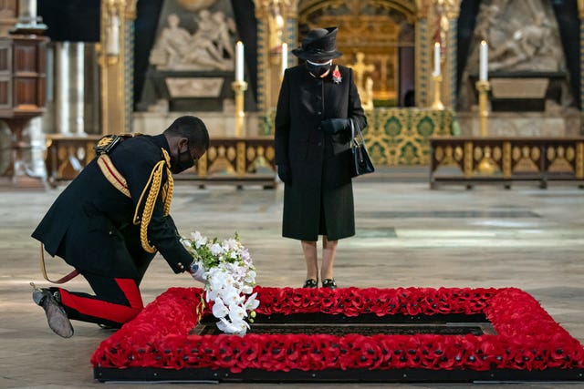 Queen Elizabeth II marks centenary of burial of Unknown Warrior