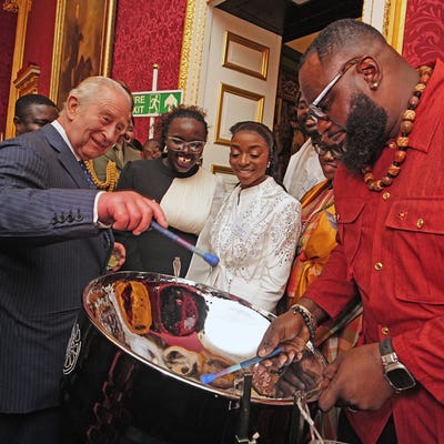 King plays steel drums at event celebrating Commonwealth diaspora