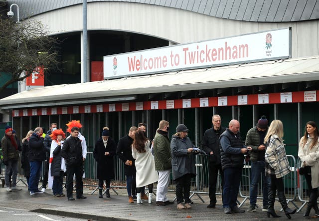 England fans queue up to enter Twickenham ahead of the Autumn Nations Cup Final with France