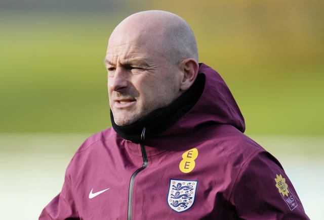 Lee Carsley during England training