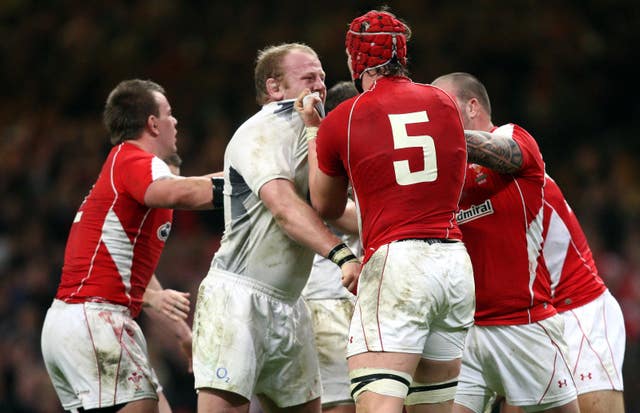 Alun Wyn Jones gets to grips with England's Dan Cole during the 2011 Six Nations