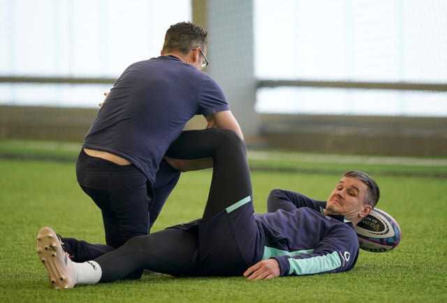 Johnny Sexton, right, has overcome a groin issue sustained against France