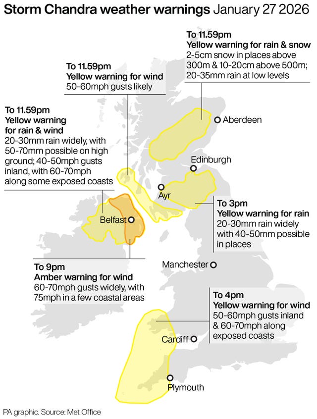 Map of the UK highlighting in yellow and amber the parts affected by weather warnings