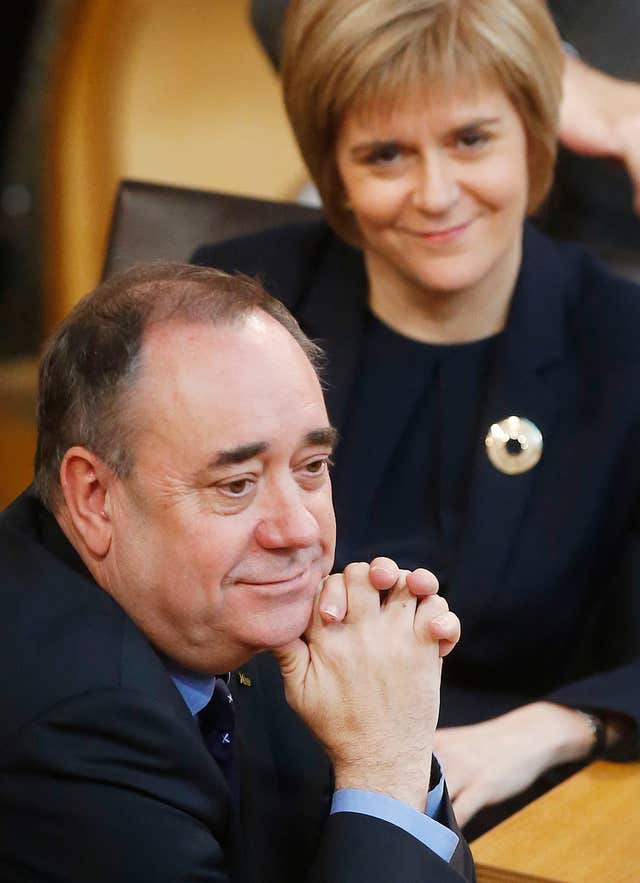 Salmond steps down from top job