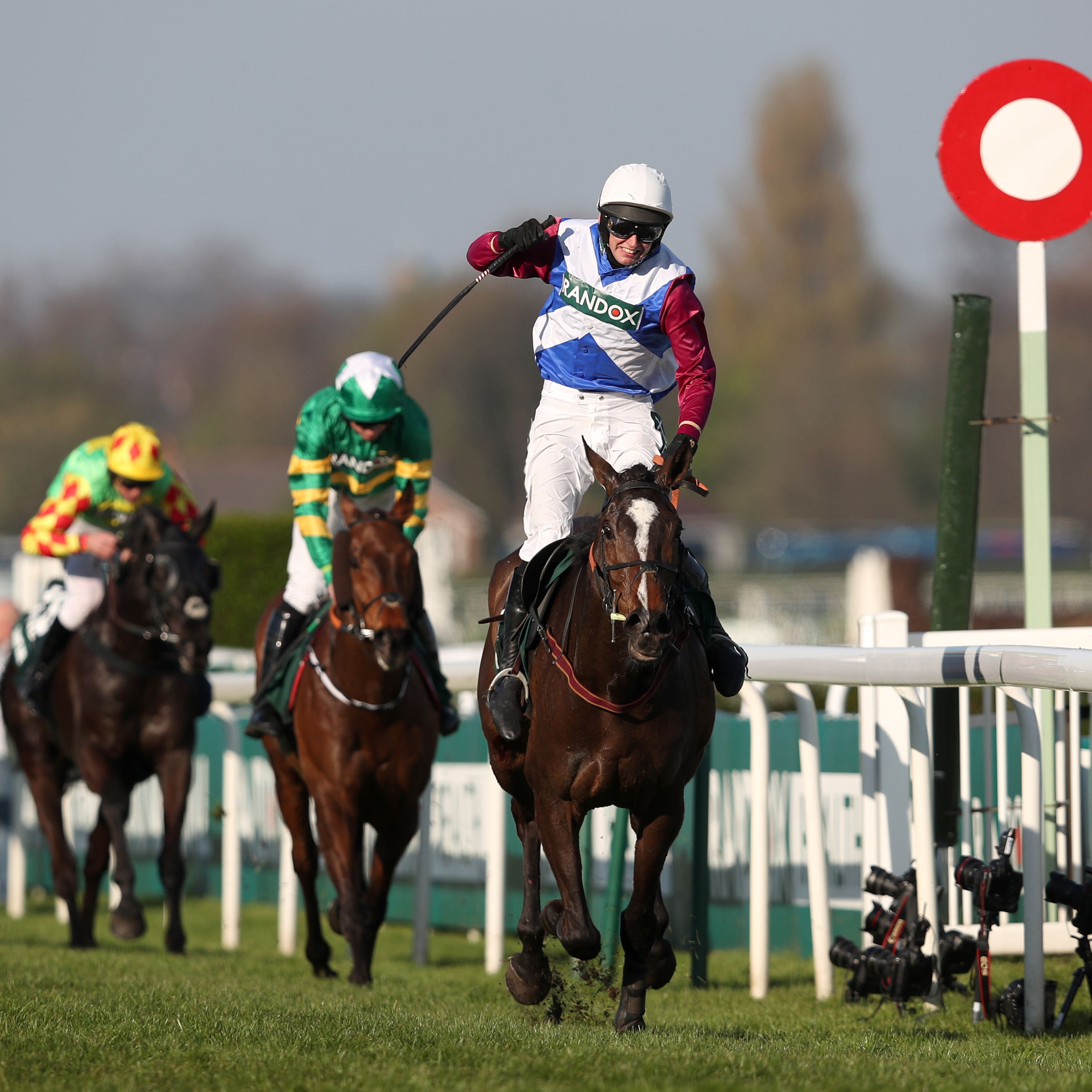 One For Arthur winning the 2017 Randox Health Grand National