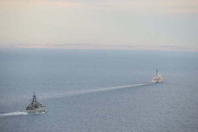 Royal Navy shadow Russian Navy task force