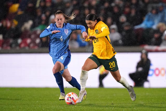 Sam Kerr (right) and Keira Walsh battle for the ball