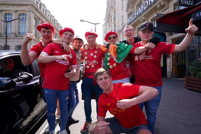 Liverpool fans in Paris