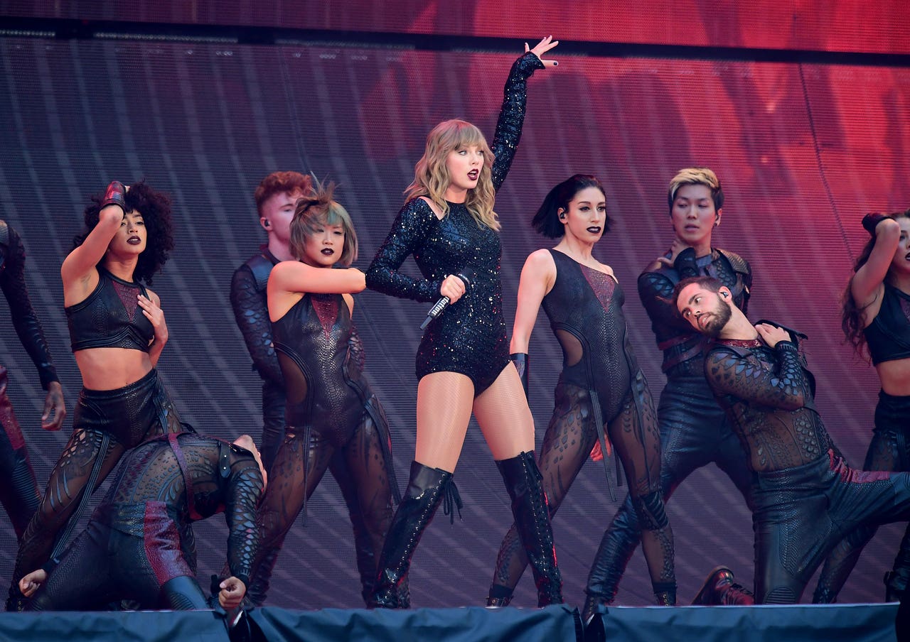 Taylor Swift: People are reaching out for connection and comfort in ...