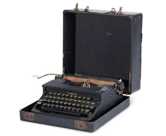 Smith Corona Model S portable typewriter 
