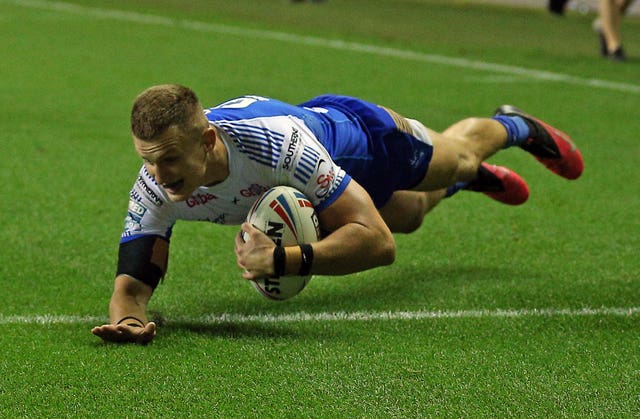 Ash Handley scores the only try