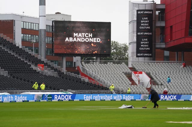 A damp draw was an unsatisfactory end to the fourth Ashes Test.