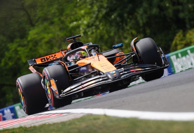 Oscar Piastri in action in final practice 