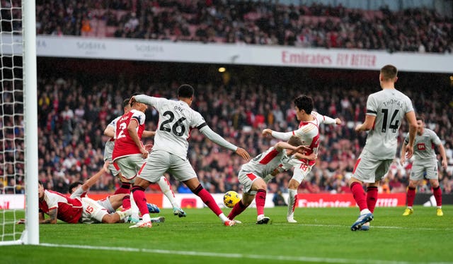 Takehiro Tomiyasu scores Arsenal''s fifth 