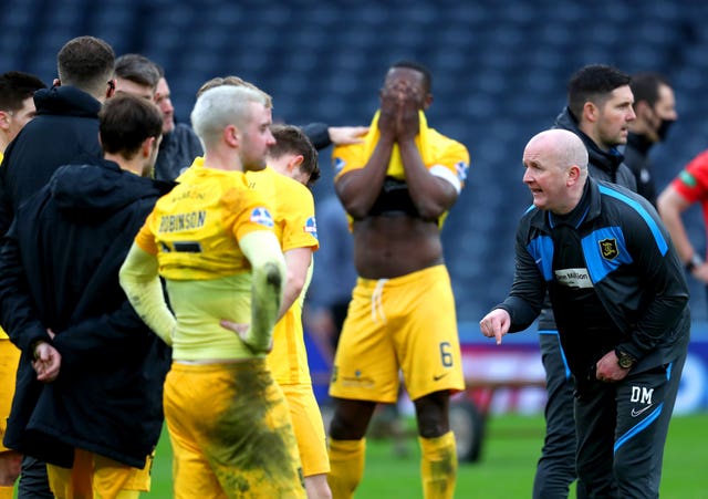 David Martindale rallies his dejected players 