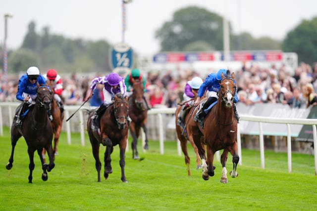 Ombudsman (right) was a clear-cut winner over Delacroix (middle)