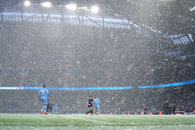 The snow comes down in Manchester