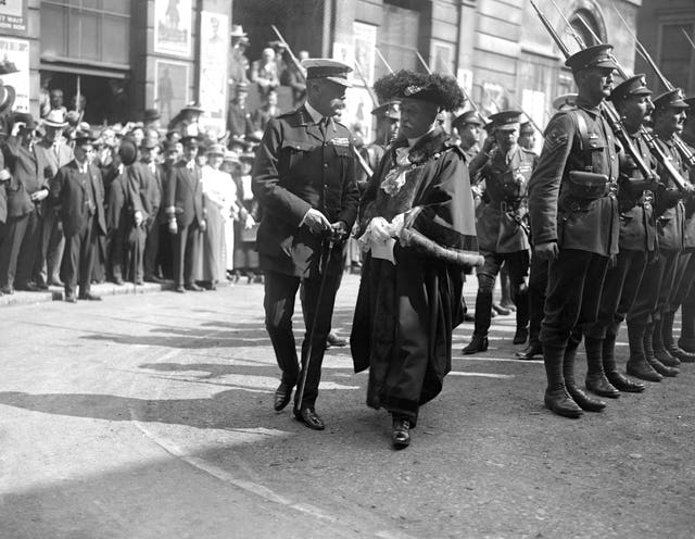 Lord Kitchener and the Lord Mayor of London on the day of the recruitment speech at the Guildhall.