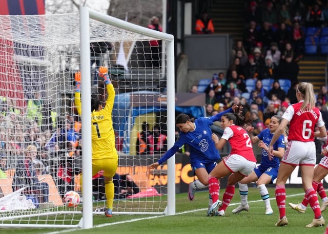 Sam Kerr gives Chelsea an early lead