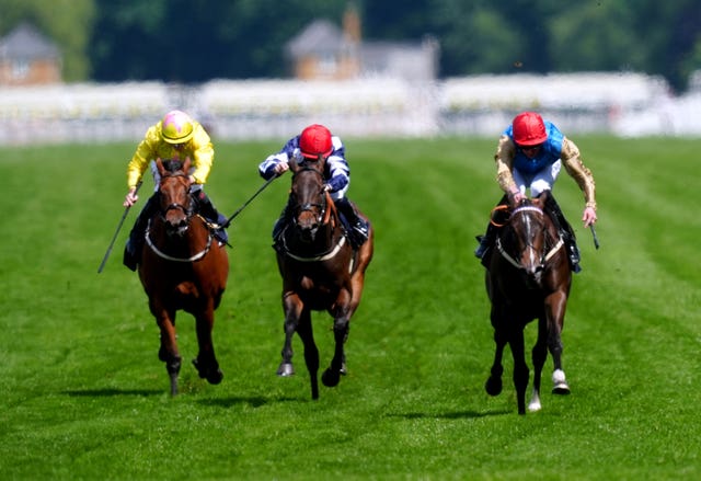 Leovanni (right) on her way to winning the Queen Mary Stakes 