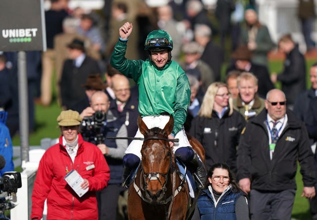 El Fabiolo and jockey Paul Townend return to the winner's enclosure