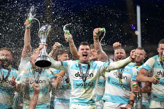 Bath captain Ben Spencer celebrates with the trophy after the 2025 European Challenge Cup final