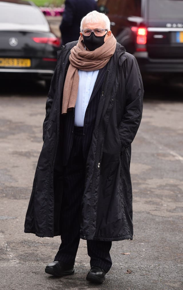 EastEnders star Barbara Windsor funeral in Golders Green | Borehamwood ...