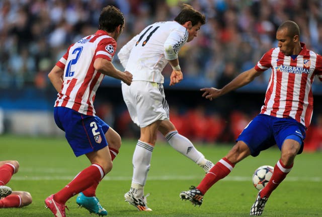 Gareth Bale, centre, has a shot in Real Madrid's 2014 Champions League final against Atletico Madrid