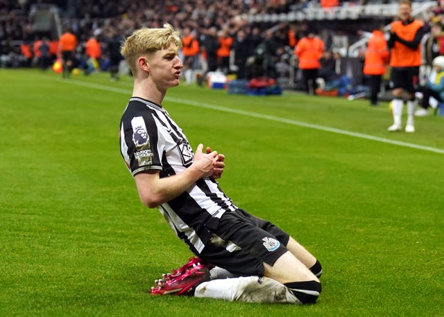 Anthony Gordon put Newcastle 2-1 ahead against Manchester City